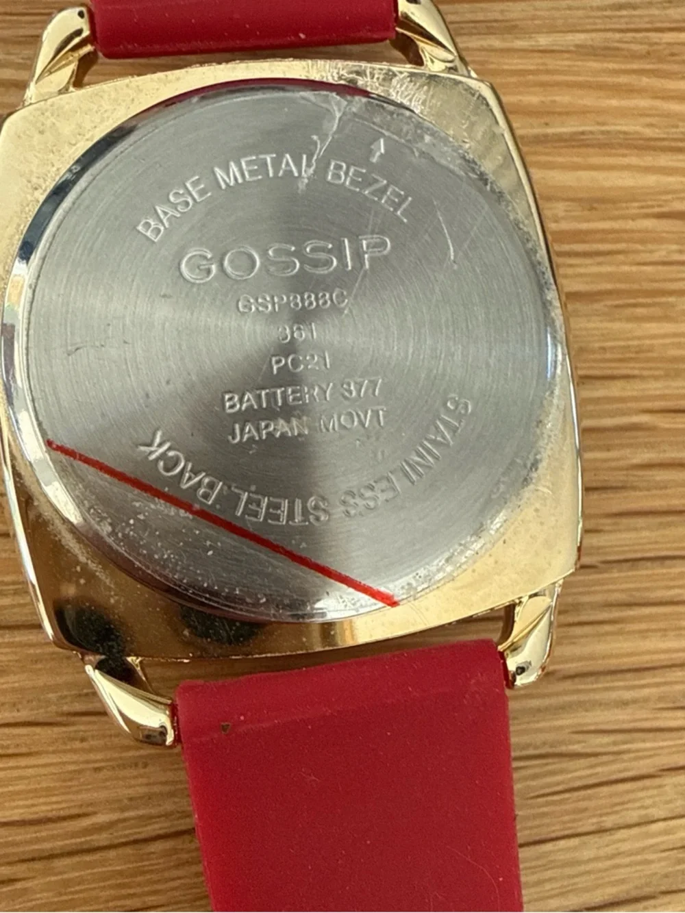 Gossip Big Chunky Gold Case Red Jelly Strap Quartz Watch, New Battery, Runs Well